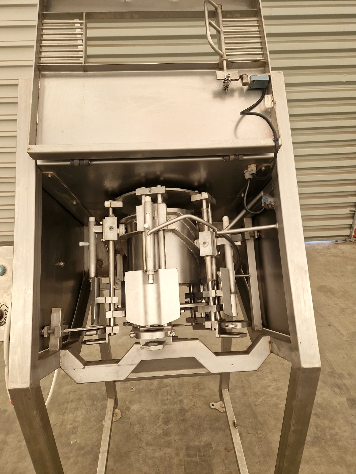 Nox-Bon DSH-5 thigh and drumstick deboning machine - Image 3