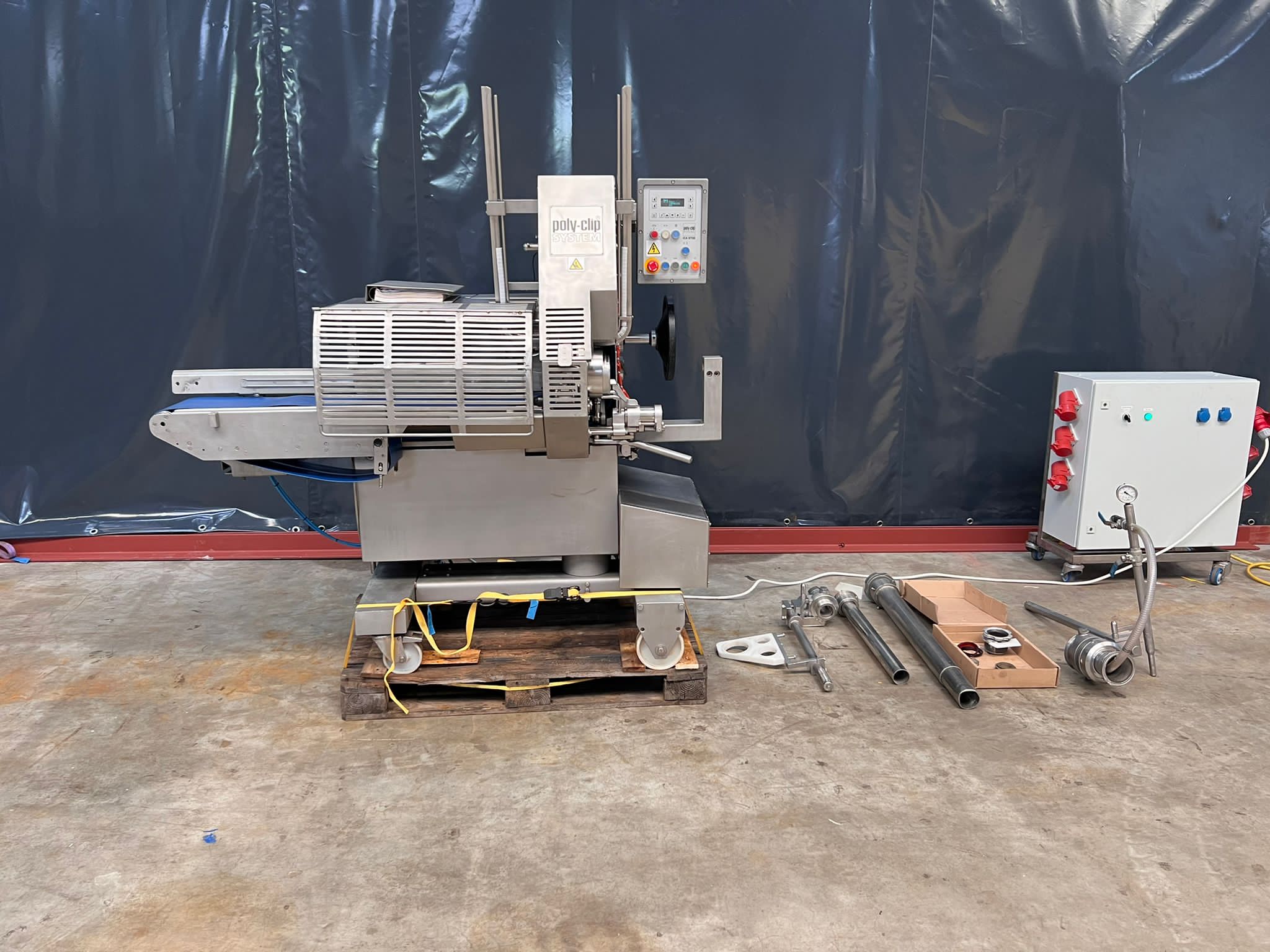 Automatic clipper Poly Clip ICA 8700