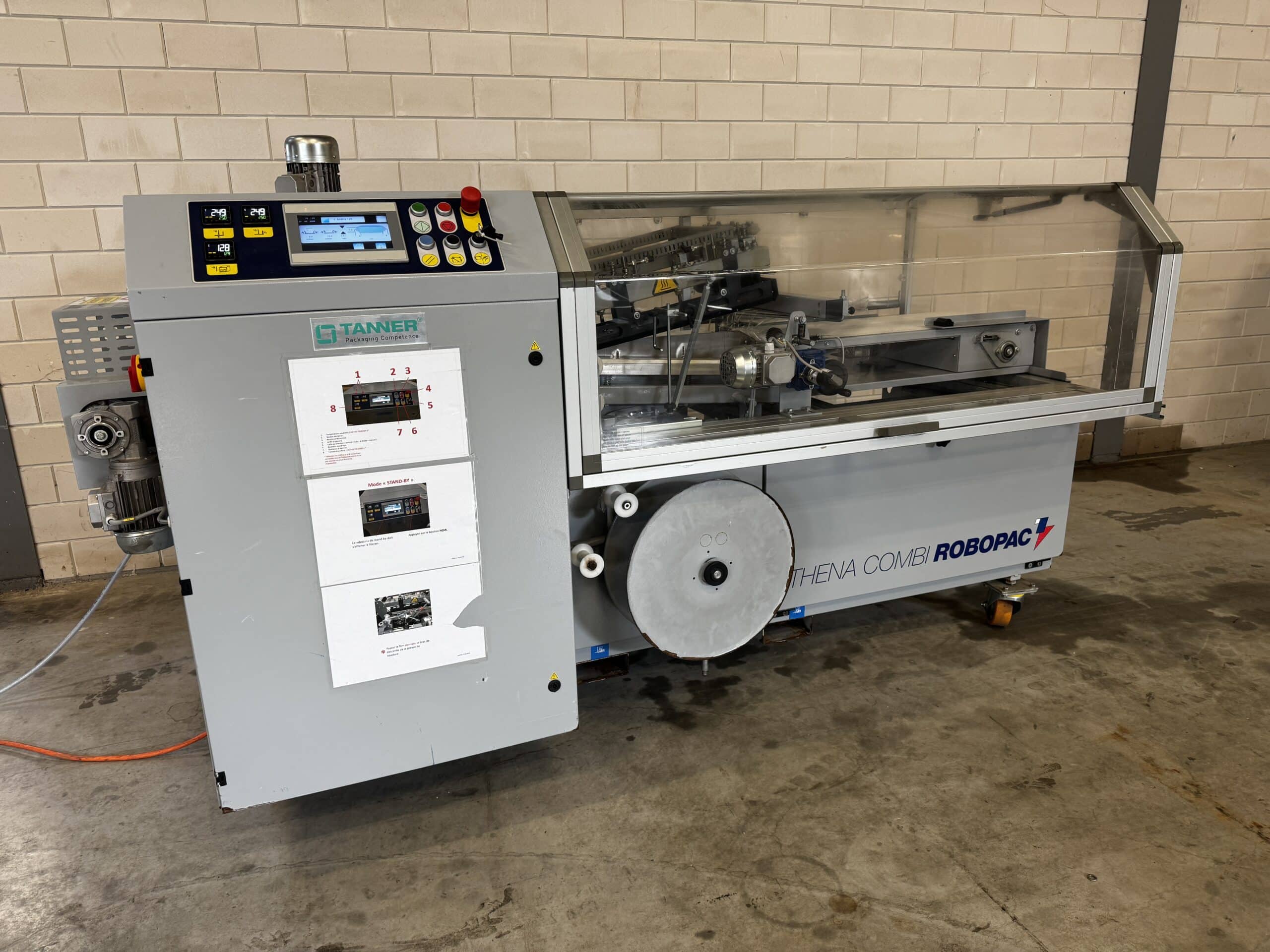 Shrink film wrapping machine Robopac Athena Combi 5545
