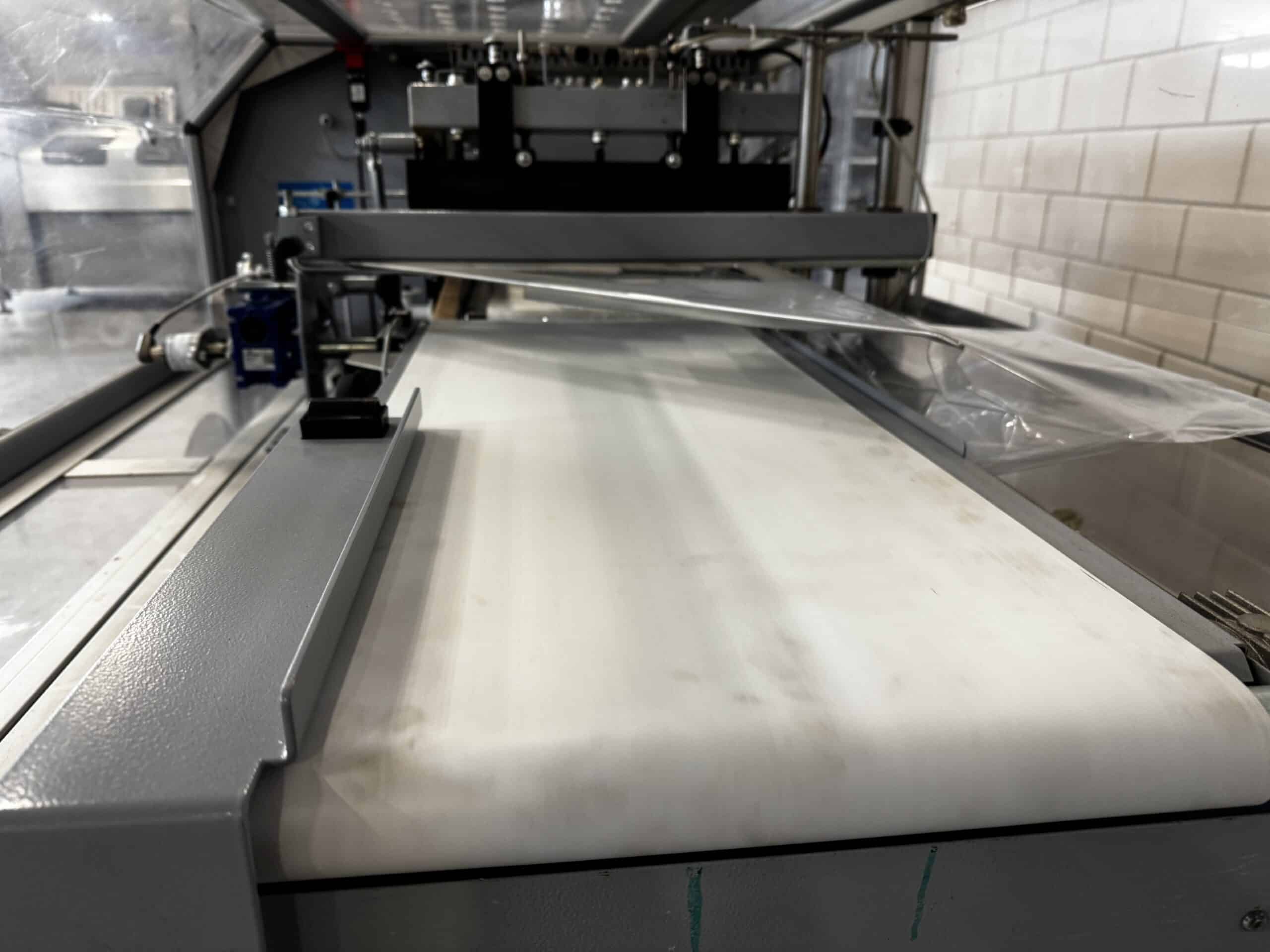 Maszyna do pakowania w folię termokurczliwą Robopac Athena Combi 5545 - obrazek 7