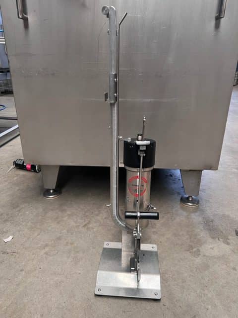 Tipper Tie table clipper TCNV