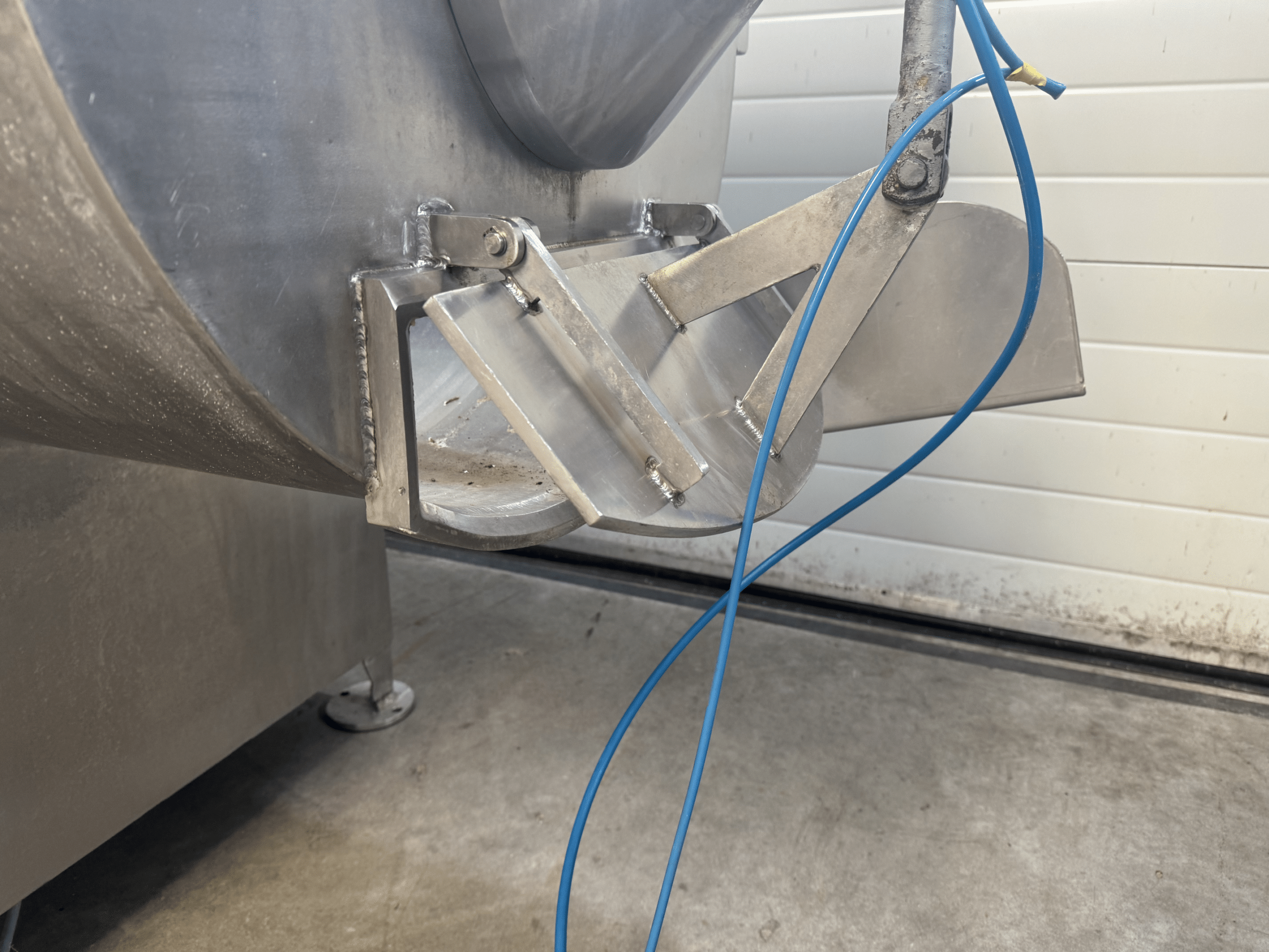 Food mixer 700l - Image 3