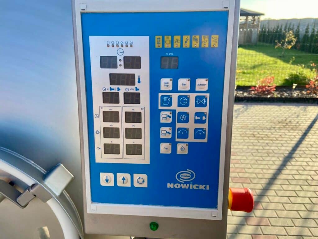 Nowicki tumbler with chiller – 2000 liters - Image 9
