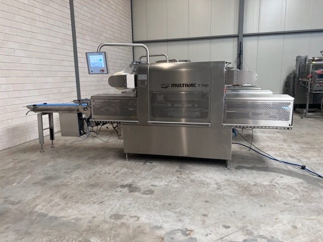 Multivac T700 automatic traysealer (skin)