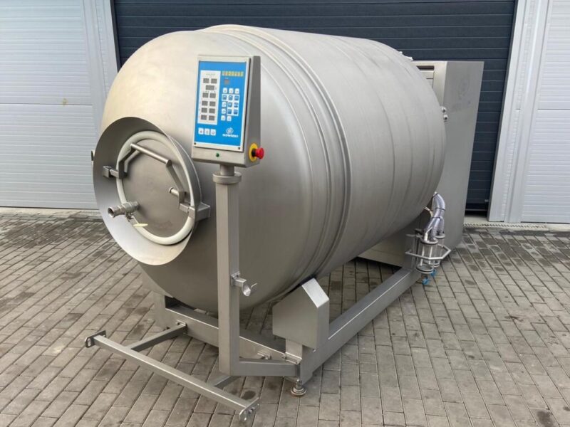 Nowicki tumbler with chiller – 2000 liters