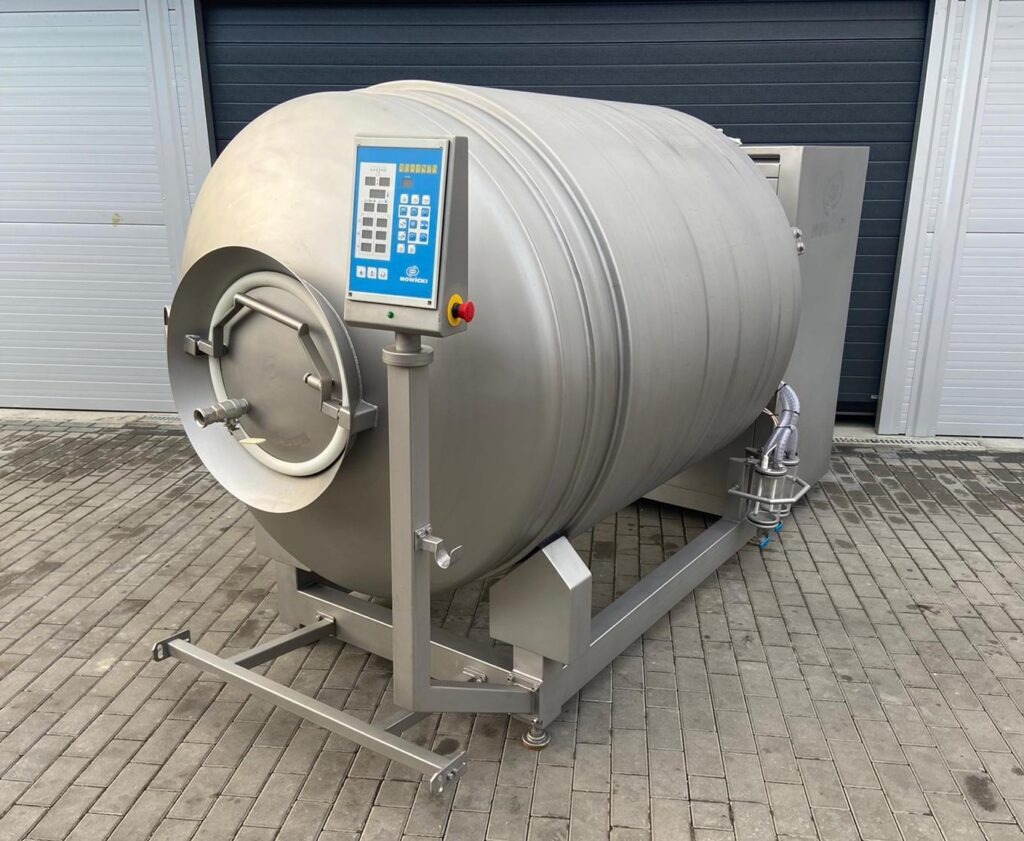 Nowicki tumbler with chiller – 2000 liters