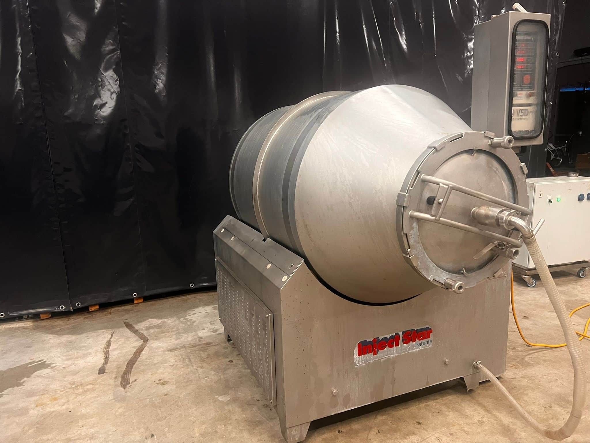 InjectStar ES1100 Vacuum Tumbler - Image 4