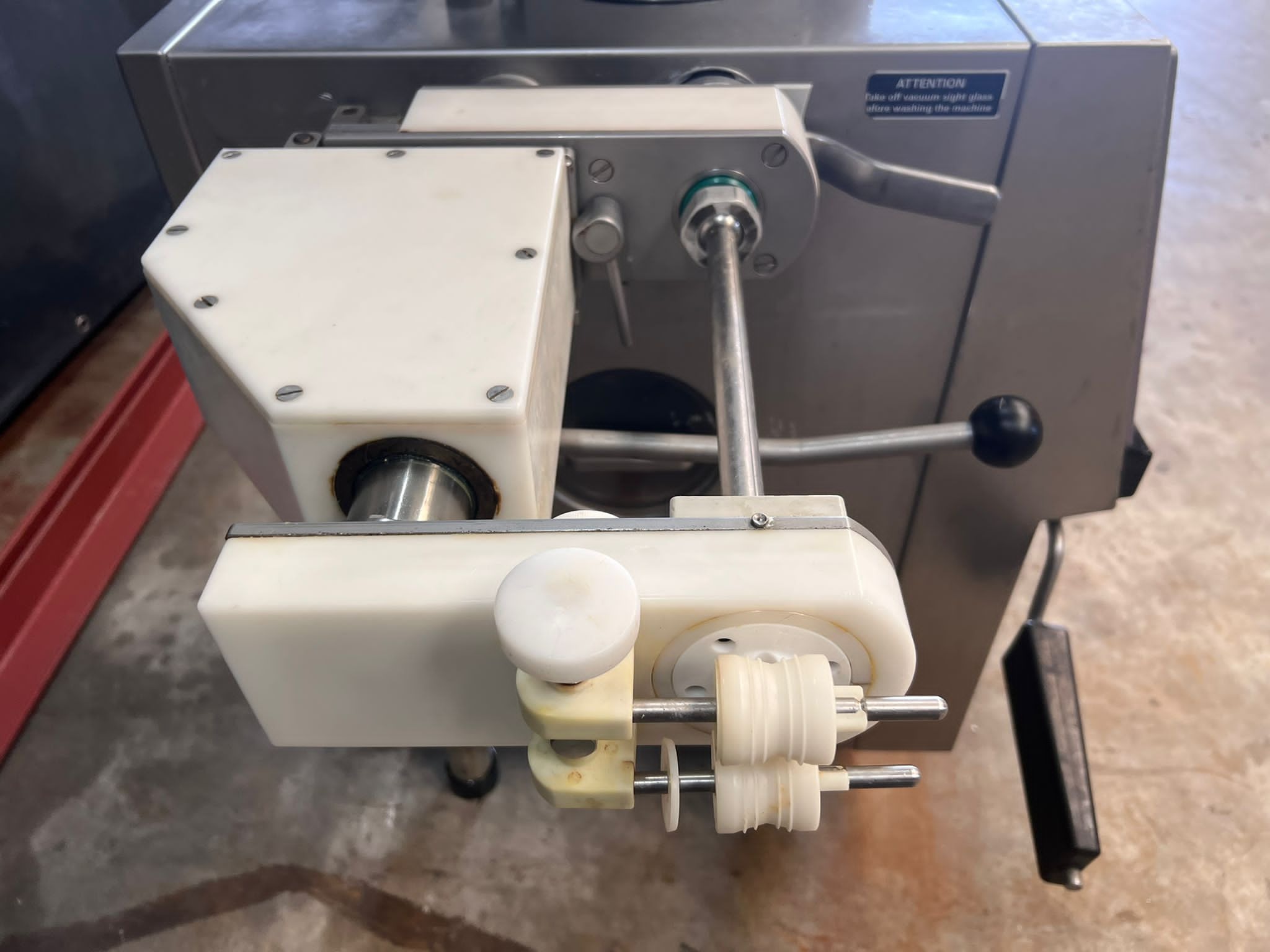 Füllmaschine Handtmann VF50 mit Ausdrehvorrichtung und Halterung – Bild 7